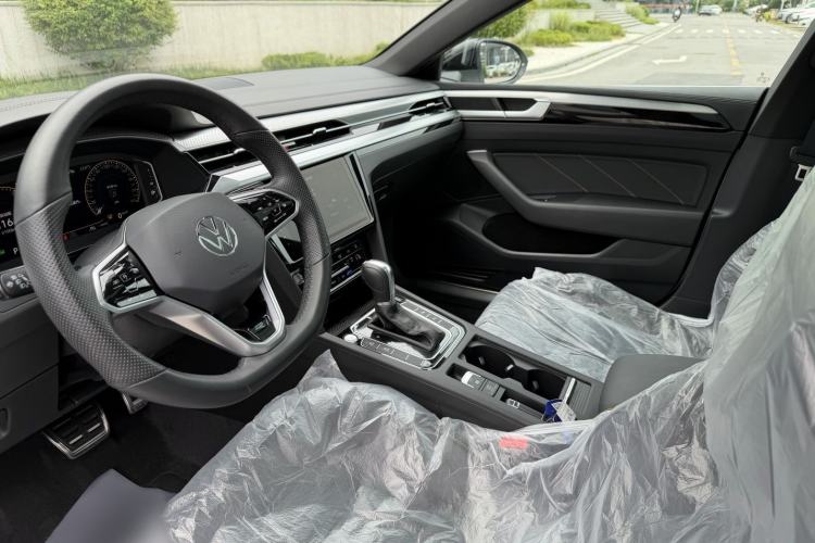 Used Volkswagen FAW-Volkswagen CC 2024 380TSI Striking Edition Interior 2
