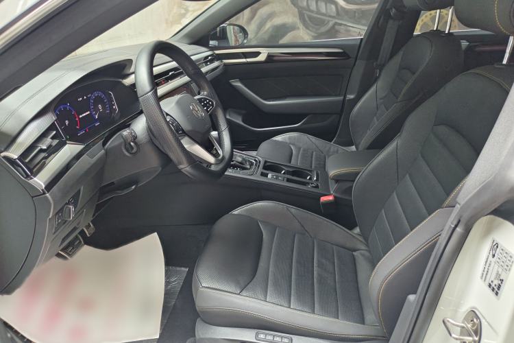 Used Volkswagen FAW-Volkswagen CC 2024 380TSI Striking Edition Interior 2