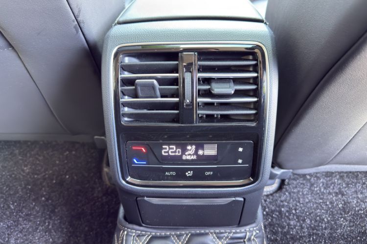 Used Volkswagen FAW-Volkswagen CC 2024 380TSI Striking Edition Interior 3