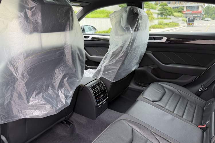Used Volkswagen FAW-Volkswagen CC 2024 380TSI Striking Edition Interior 3
