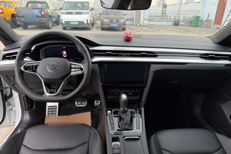 Used Volkswagen FAW-Volkswagen CC 2024 380TSI Striking Edition Interior 3