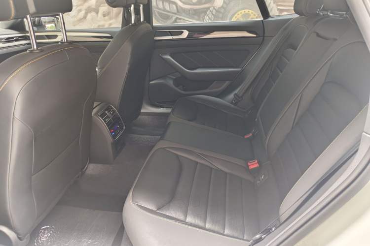 Used Volkswagen FAW-Volkswagen CC 2024 380TSI Striking Edition Interior 3