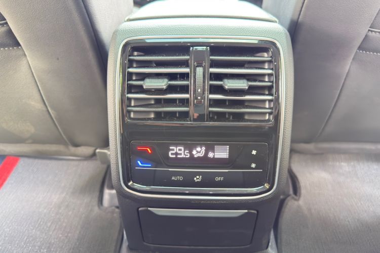 Used Volkswagen FAW-Volkswagen CC 2024 380TSI Striking Edition Interior 3