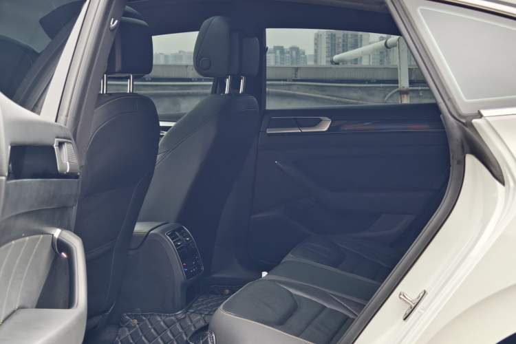 Used Volkswagen FAW-Volkswagen CC 2024 380TSI Striking Edition Interior 4