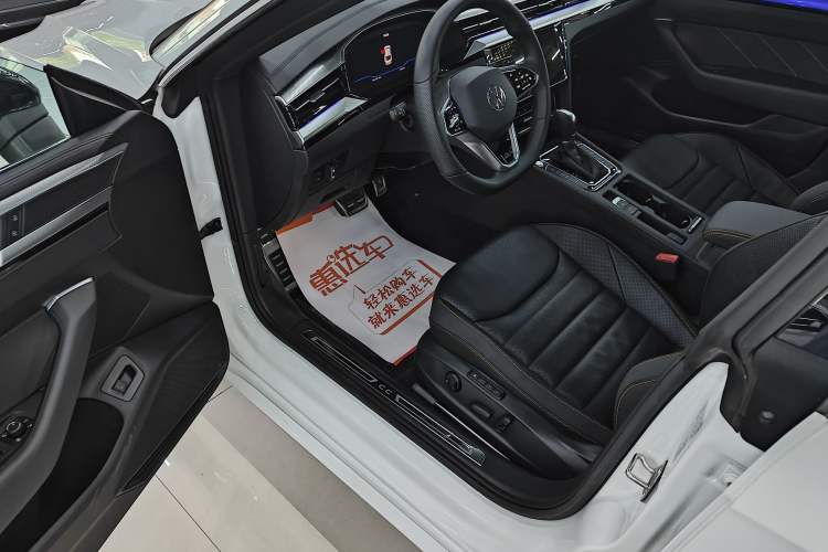 Used Volkswagen FAW-Volkswagen CC 2024 380TSI Striking Edition Interior 5
