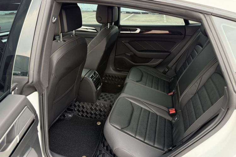 Used Volkswagen FAW-Volkswagen CC 2024 380TSI Striking Edition Interior 5