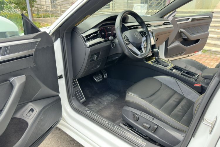 Used Volkswagen FAW-Volkswagen CC 2024 380TSI Striking Edition Interior 6