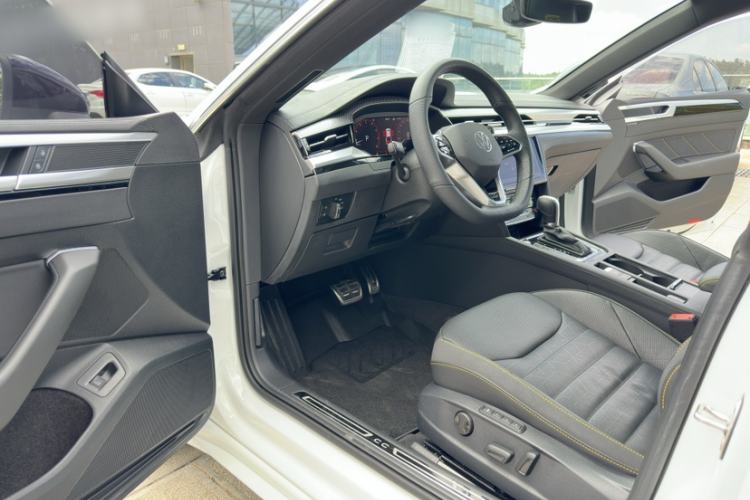 Used Volkswagen FAW-Volkswagen CC 2024 380TSI Striking Edition Interior 6