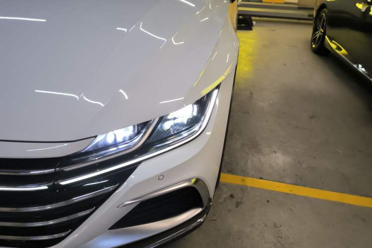 Used Volkswagen FAW-Volkswagen CC 2024 Estate Car 380TSI Hunter's Heart Edition Left Front Headlight