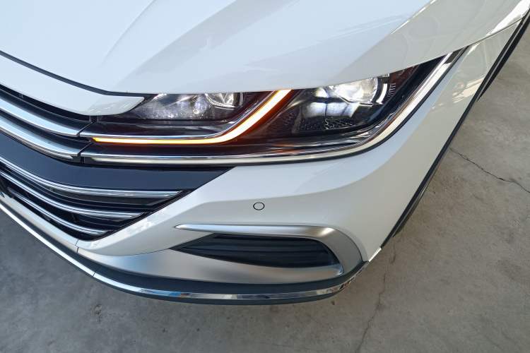 Used Volkswagen FAW-Volkswagen CC 2024 Estate Car 380TSI Hunter's Heart Edition Left Front Headlight