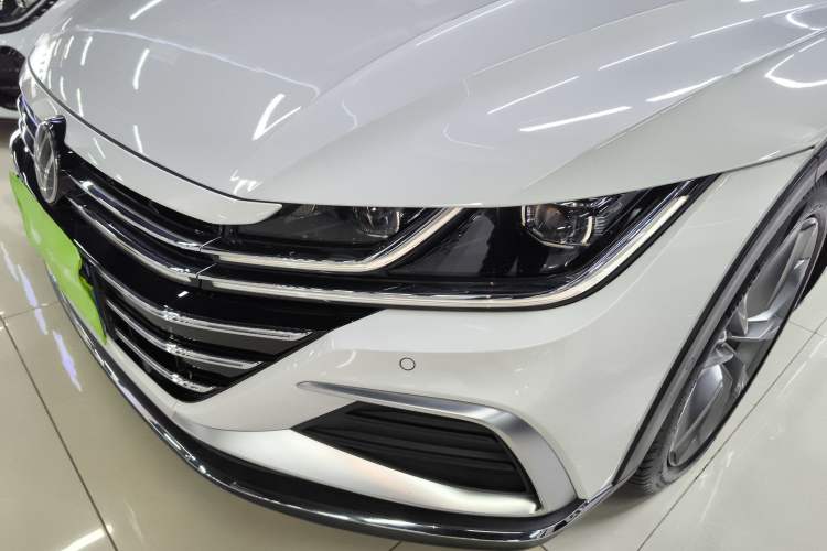 Used Volkswagen FAW-Volkswagen CC 2024 Estate Car 380TSI Hunter's Heart All-Encompassing Edition Left Front Headlight