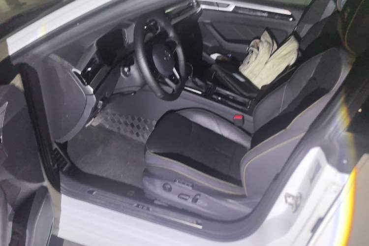 Used Volkswagen FAW-Volkswagen CC 2024 380TSI Striking Edition Left Front Seat