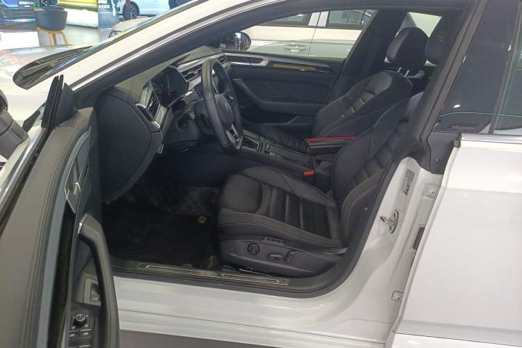 Used Volkswagen FAW-Volkswagen CC 2024 380TSI Striking Edition Left Front Seat