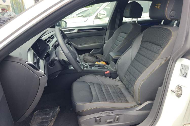 Used Volkswagen FAW-Volkswagen CC 2024 380TSI Striking Edition Left Front Seat