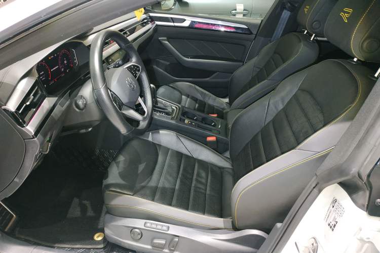 Used Volkswagen FAW-Volkswagen CC 2024 380TSI Striking Edition Left Front Seat