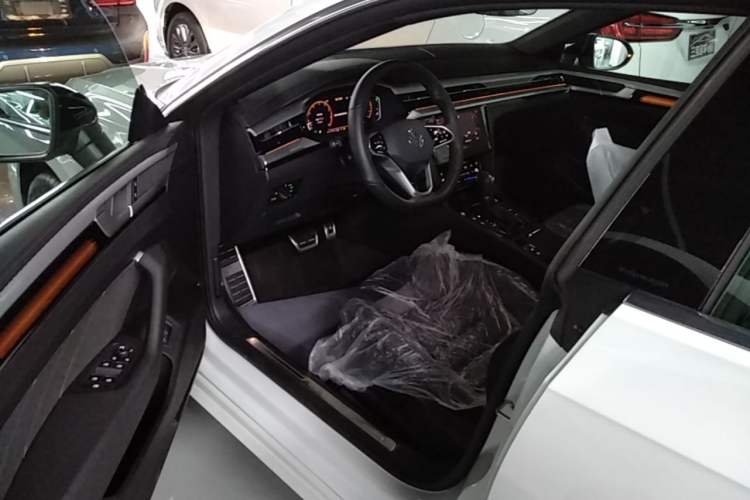 Used Volkswagen FAW-Volkswagen CC 2024 380TSI Striking Edition Left Front Seat