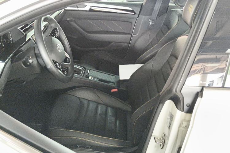 Used Volkswagen FAW-Volkswagen CC 2024 380TSI Striking Edition Left Front Seat