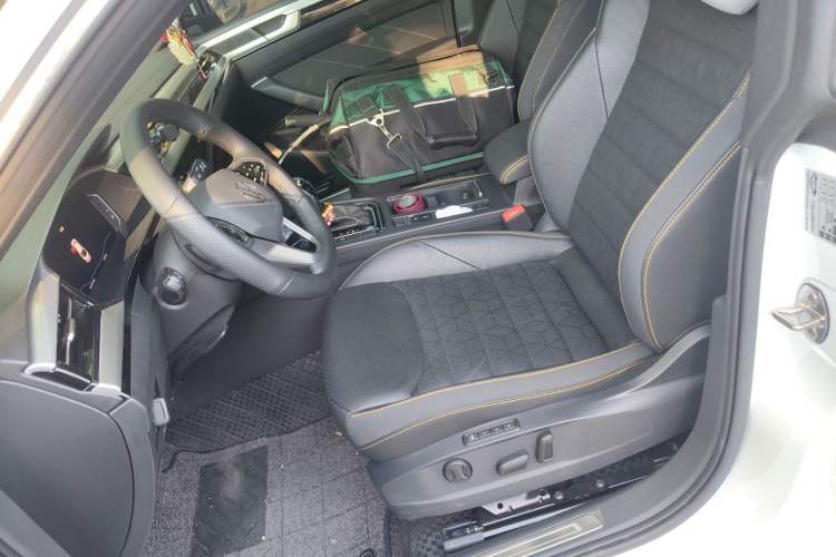 Used Volkswagen FAW-Volkswagen CC 2024 380TSI Striking All-Encompassing Edition Left Front Seat