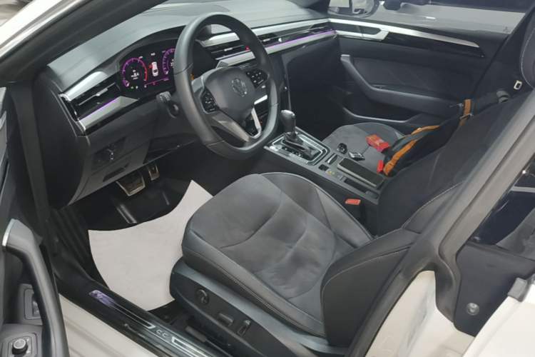 Used Volkswagen FAW-Volkswagen CC 2024 330TSI Ignite Edition Left Front Seat