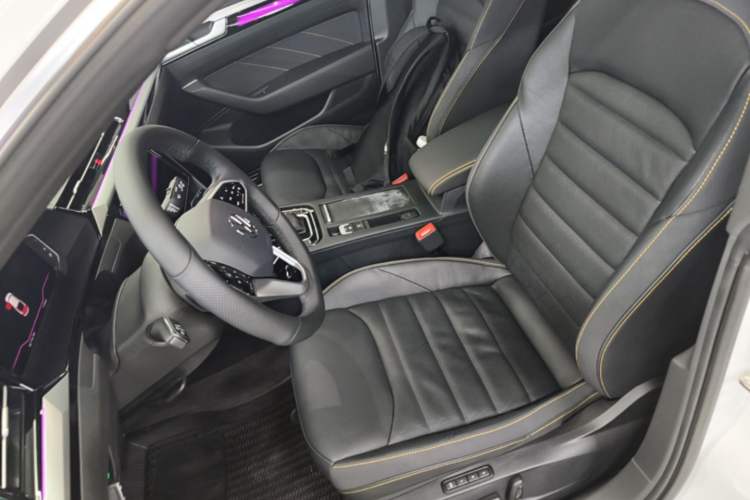 Used Volkswagen FAW-Volkswagen CC 2024 380TSI Striking All-Encompassing Edition Left Front Seat