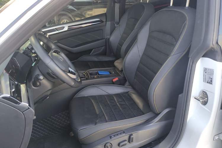 Used Volkswagen FAW-Volkswagen CC 2024 380TSI Striking Edition Left Front Seat