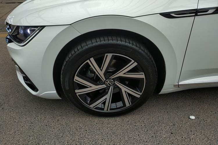 Used Volkswagen FAW-Volkswagen CC 2024 330TSI Ignite Edition Left Front Wheel Hub