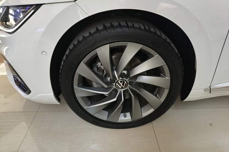 Used Volkswagen FAW-Volkswagen CC 2024 380TSI Striking Edition Left Front Wheel Hub