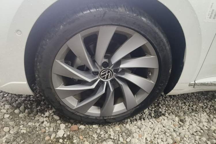 Used Volkswagen FAW-Volkswagen CC 2024 380TSI Striking Edition Left Front Wheel Hub