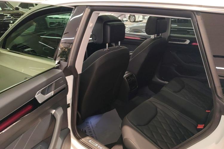 Used Volkswagen FAW-Volkswagen CC 2024 Estate Car 380TSI VarioPak Edition Left Rear Seat
