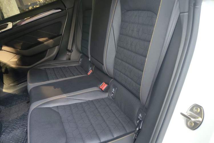Used Volkswagen FAW-Volkswagen CC 2024 380TSI Striking All-Encompassing Edition Left Rear Seat