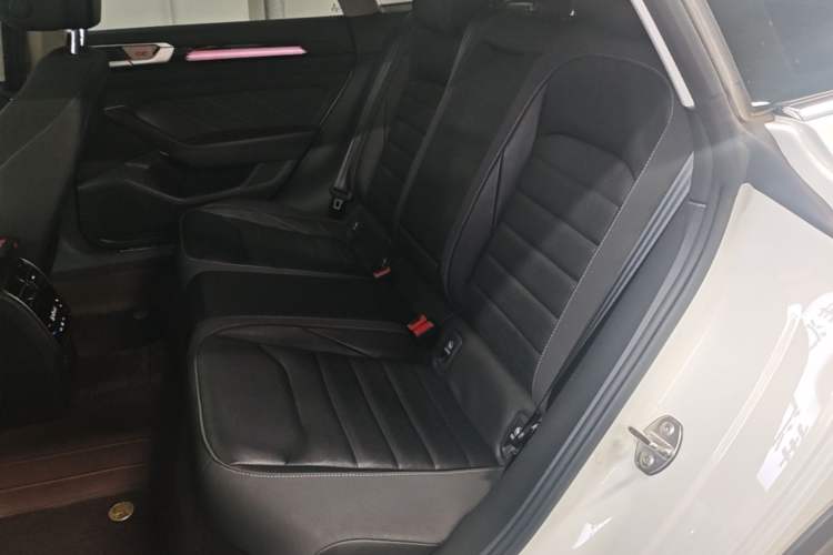 Used Volkswagen FAW-Volkswagen CC 2024 Estate Car 380TSI Hunter's Heart Edition Left Rear Seat