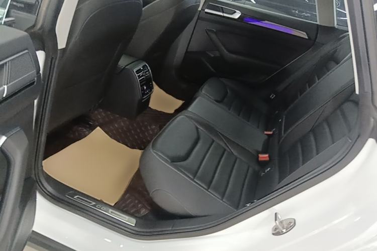 Used Volkswagen FAW-Volkswagen CC 2024 Estate Car 380TSI Hunter's Heart Edition Left Rear Seat
