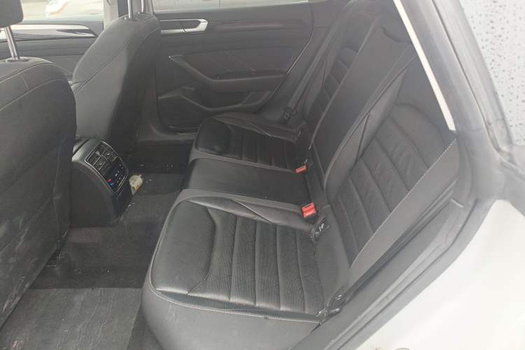 Used Volkswagen FAW-Volkswagen CC 2024 Estate Car 380TSI Hunter's Heart Edition Left Rear Seat