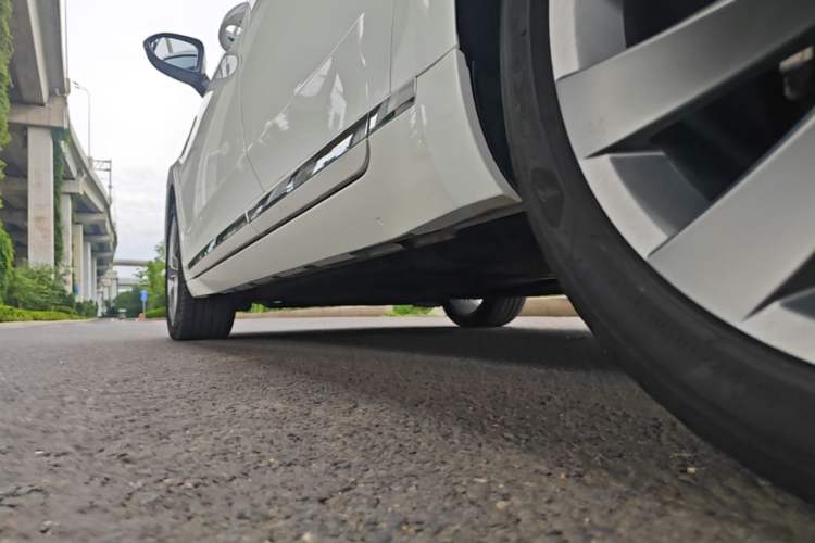 Used Volkswagen FAW-Volkswagen CC 2024 380TSI Striking All-Encompassing Edition Left Side Sill