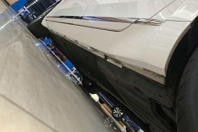 Used Volkswagen FAW-Volkswagen CC 2024 380TSI Striking Edition Left Side Sill