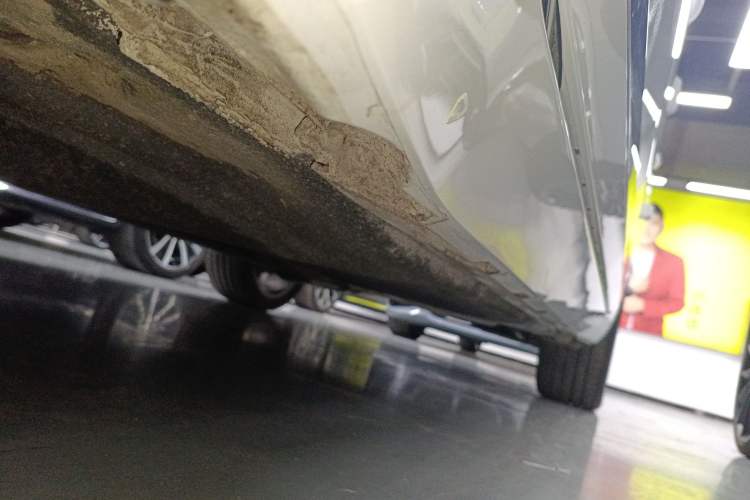 Used Volkswagen FAW-Volkswagen CC 2024 380TSI Striking Edition Left Side Sill