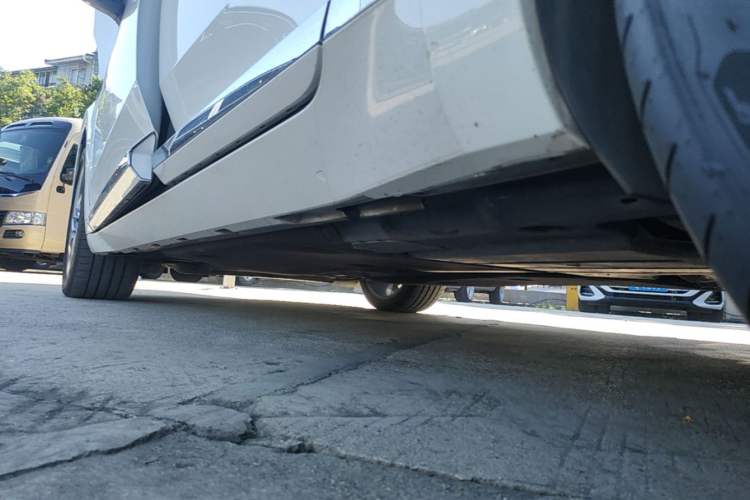 Used Volkswagen FAW-Volkswagen CC 2024 380TSI Striking Edition Left Side Sill