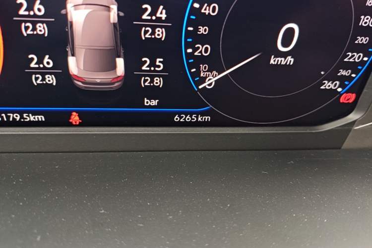 Used Volkswagen FAW-Volkswagen CC 2024 380TSI Striking Edition Odometer Close Up