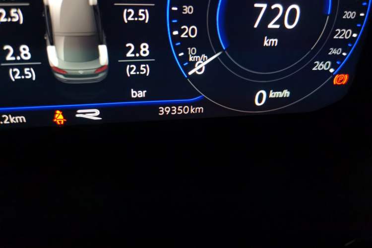 Used Volkswagen FAW-Volkswagen CC 2024 380TSI Striking Edition Odometer Close Up