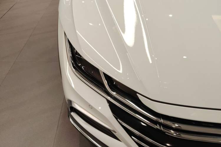 Used Volkswagen FAW-Volkswagen CC 2024 Estate Car 380TSI VarioPak Edition Right Front Headlight