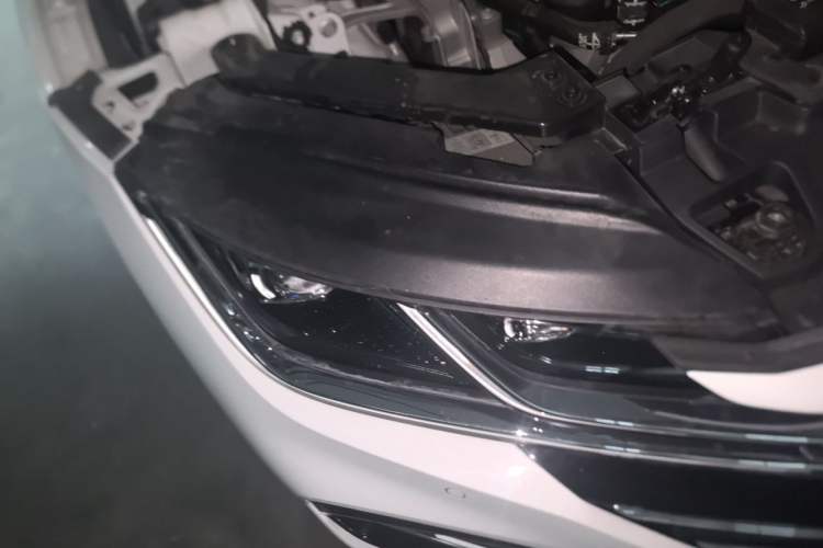 Used Volkswagen FAW-Volkswagen CC 2024 380TSI Striking Edition Right Front Headlight