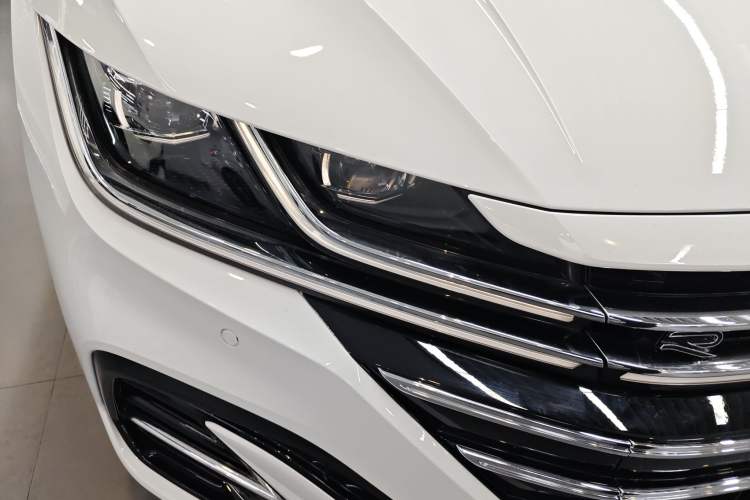 Used Volkswagen FAW-Volkswagen CC 2024 380TSI Striking Edition Right Front Headlight