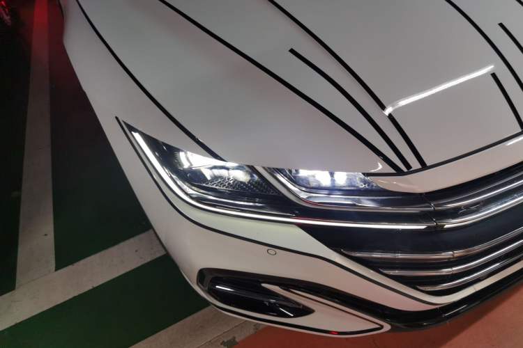 Used Volkswagen FAW-Volkswagen CC 2024 380TSI Striking Edition Right Front Headlight