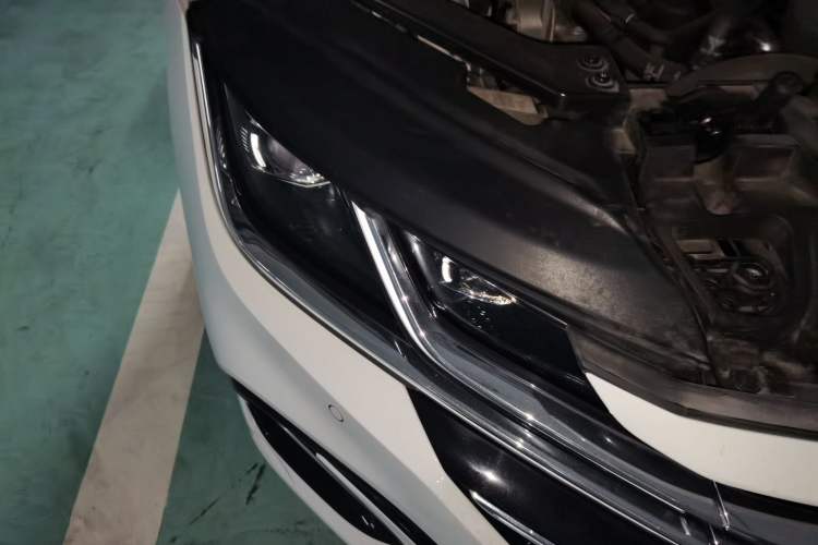 Used Volkswagen FAW-Volkswagen CC 2024 380TSI Striking All-Encompassing Edition Right Front Headlight