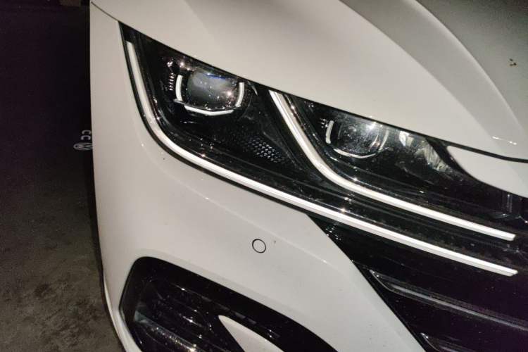 Used Volkswagen FAW-Volkswagen CC 2024 380TSI Striking All-Encompassing Edition Right Front Headlight