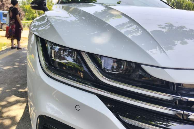 Used Volkswagen FAW-Volkswagen CC 2024 380TSI Striking All-Encompassing Edition Right Front Headlight