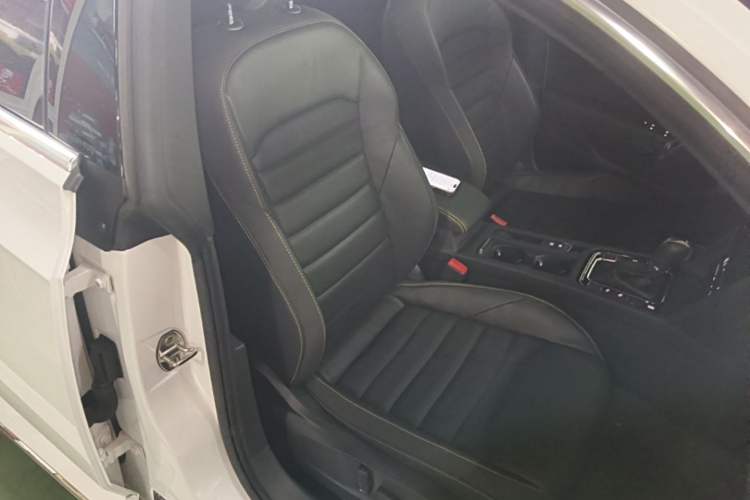 Used Volkswagen FAW-Volkswagen CC 2024 380TSI Striking Edition Right Front Seat