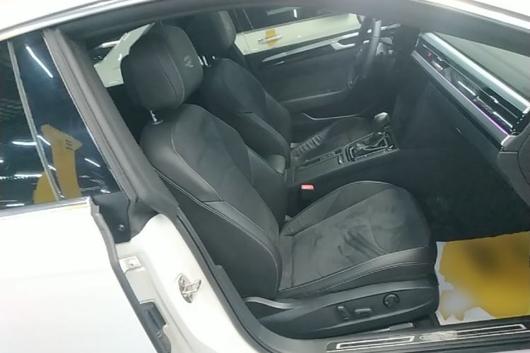 Used Volkswagen FAW-Volkswagen CC 2024 330TSI Spectacular All-inclusive Model Right Front Seat