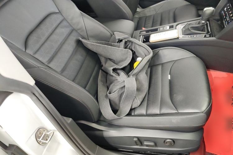 Used Volkswagen FAW-Volkswagen CC 2024 380TSI Striking Edition Right Front Seat