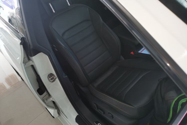 Used Volkswagen FAW-Volkswagen CC 2024 380TSI Striking Edition Right Front Seat
